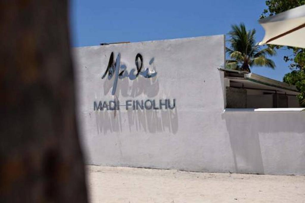Madi Finolhu Guest House Dharavandhoo Exterior foto