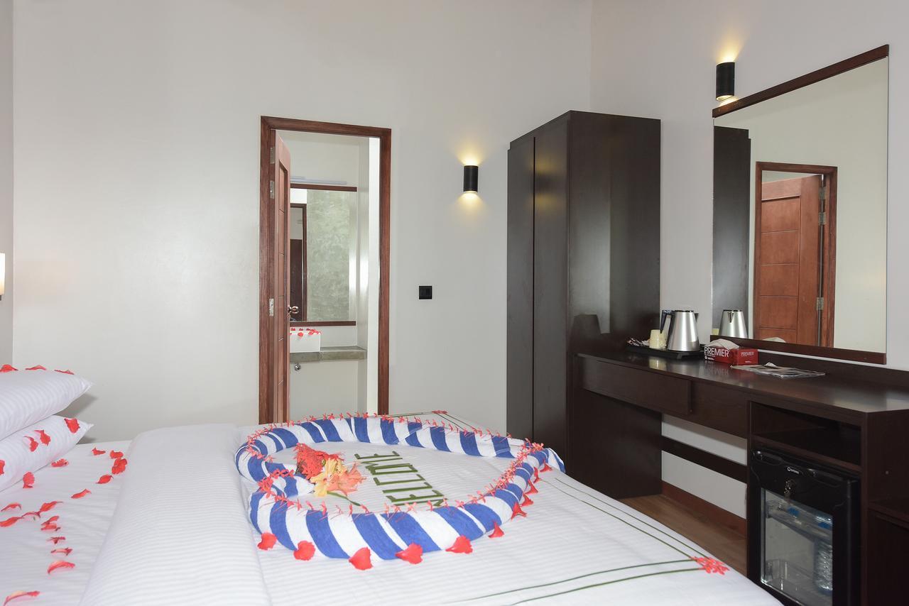 Madi Finolhu Guest House Dharavandhoo Exterior foto